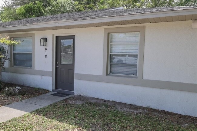 Building Photo - 918 Grape Ave