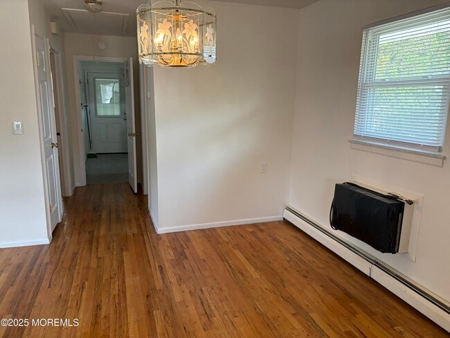 Building Photo - 45 Yellowstone Dr
