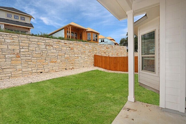 Building Photo - 12805 Stanford Dr