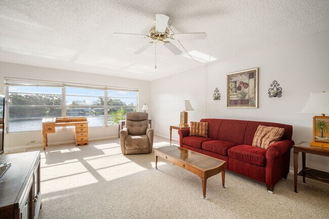 Building Photo - Fully Furnished 2BR/2BA Condo in Premier 5...