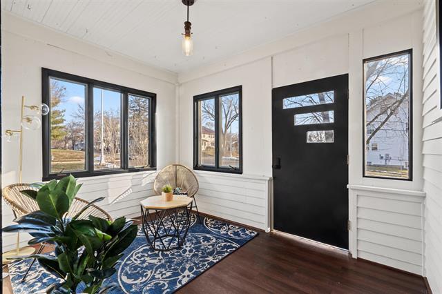 Building Photo - 504 W Seerley Blvd