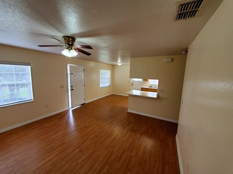 Building Photo - 1022 Church St