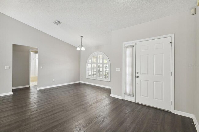 Building Photo - 3034 Ellington Way