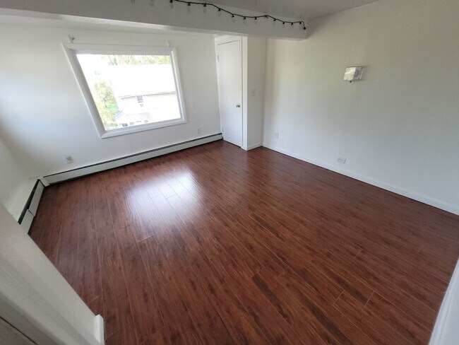 Building Photo - 776 NY-284