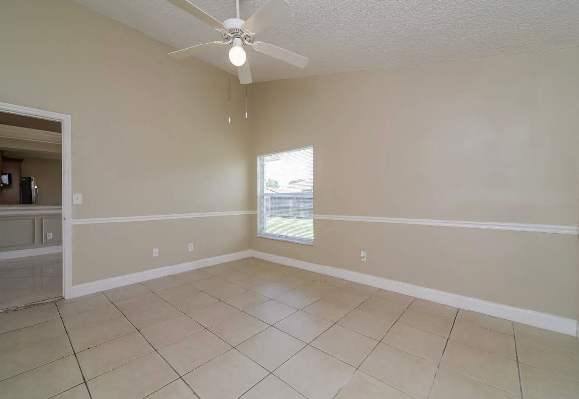 Building Photo - 2900 Cool Breeze Cir
