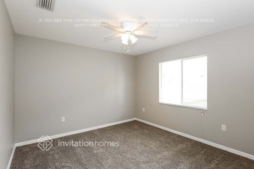 Building Photo - 4516 30th Ln E