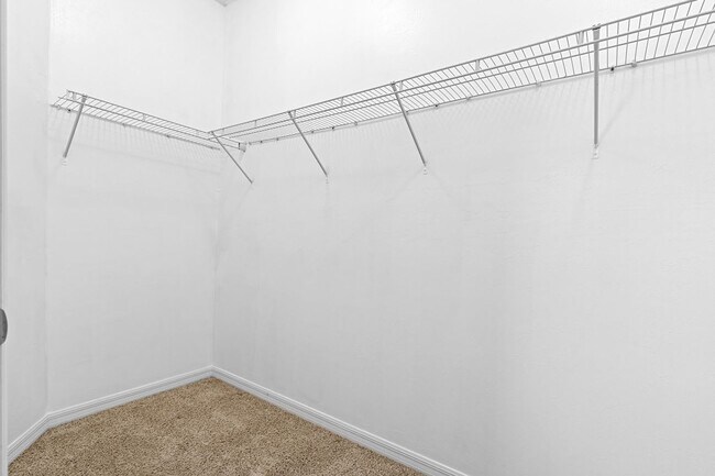 Building Photo - 4006 SW 26th Ct
