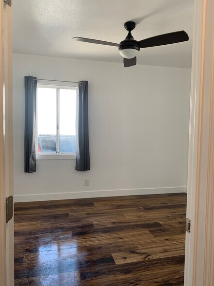 Building Photo - 754 West 18th Street