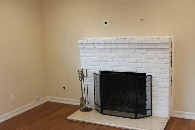 Building Photo - 4649 Mt Armet Dr