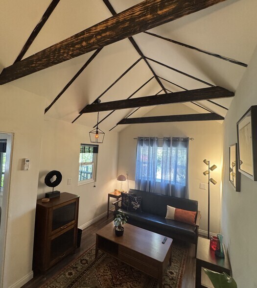 Building Photo - 1623 Campus Rd