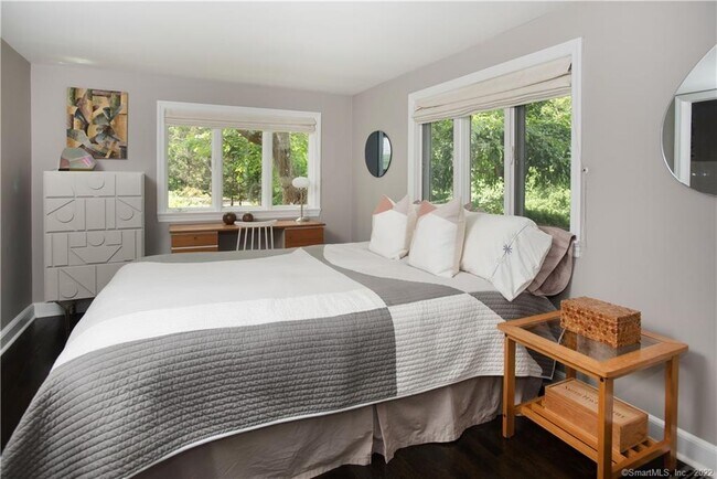 Building Photo - 117 Tobys Ln