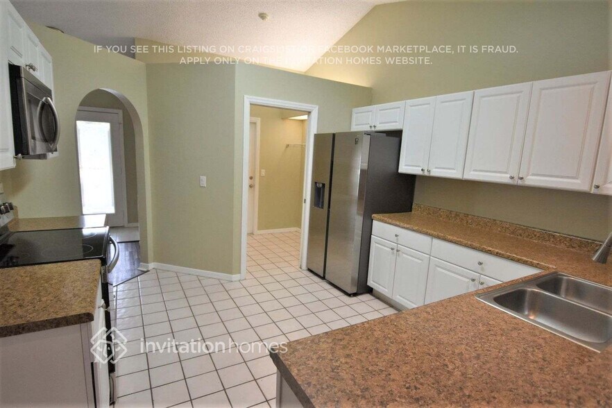 Building Photo - 4061 Prairie View Dr N