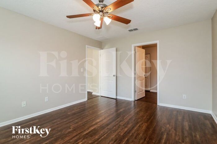Building Photo - 3854 Falcon Crest Dr