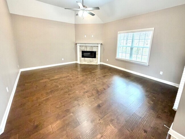 Building Photo - ShinaultLane4172