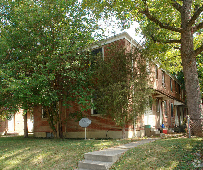 Primary Photo - 2350 Glenmawr Ave