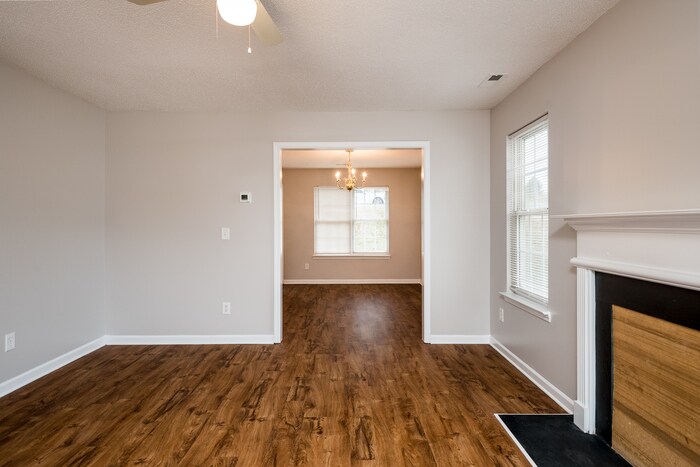Building Photo - 3504 Anastasia Ct