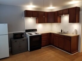 Building Photo - 607 Hevey St