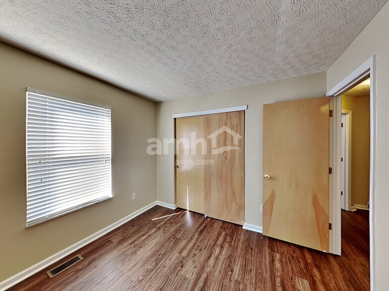 Building Photo - 1466 Cinnamon Dr