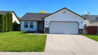 Building Photo - This three bedroom, 2 bath, single level home is ready for you! New paint, vinyl plank flooring, ...