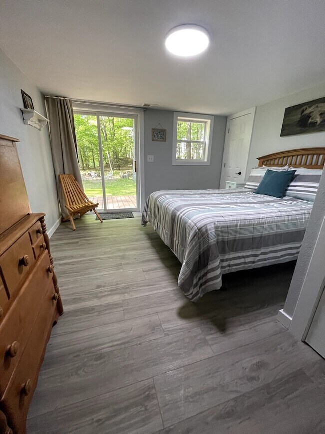 Room #3 - 5804 Barnhart Rd