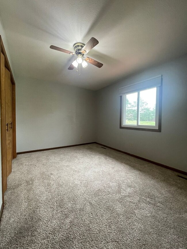 Building Photo - Two Bedroom 55+ Condo in Kalamazoo