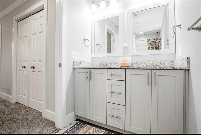 Building Photo - 43 Allendale Dr