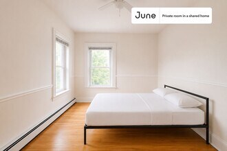 Building Photo - Room in Shared 4 bed/2 bath home in Allston