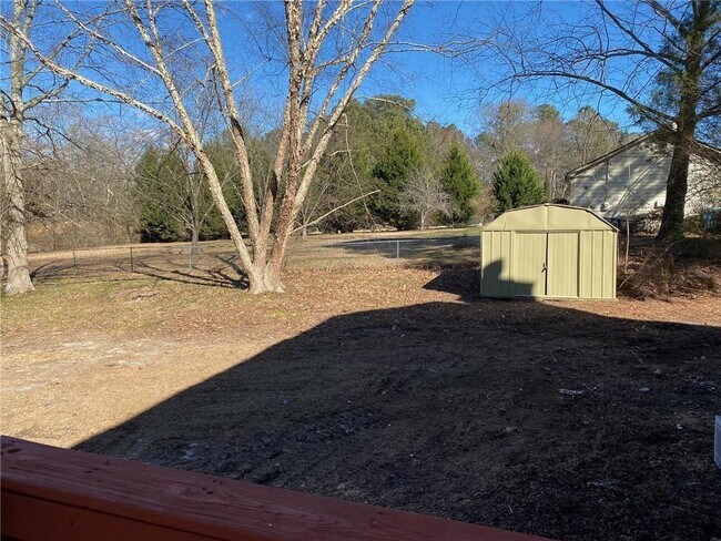Building Photo - 244 Christy Ln