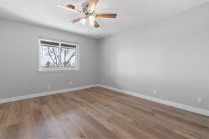 Building Photo - 1650 W 42nd St