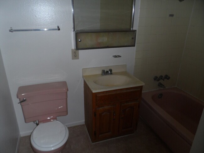 Building Photo - Affordable 1 Bedroom Condo in Central Las Vegas