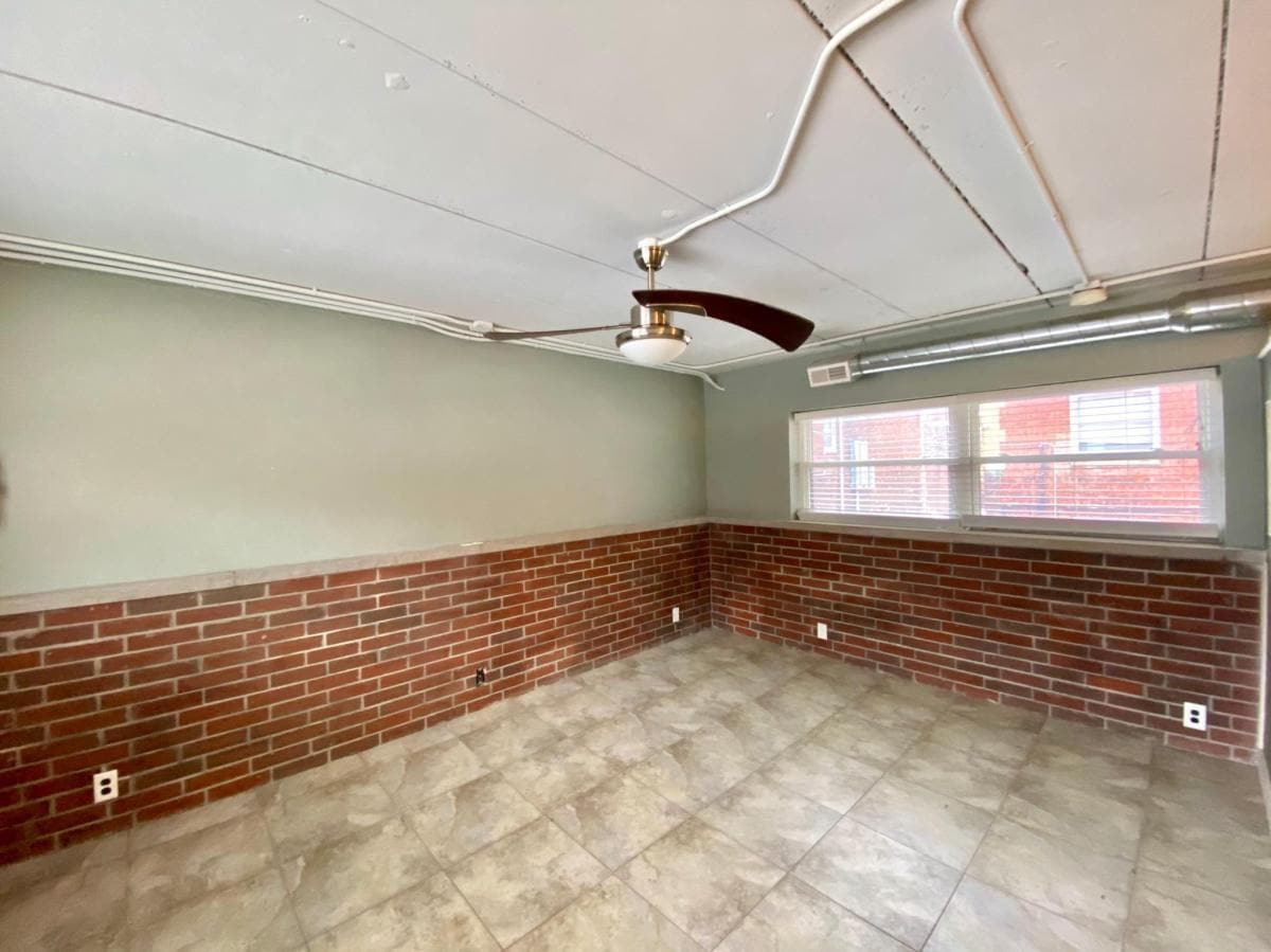 Building Photo - 1808 3rd Ave