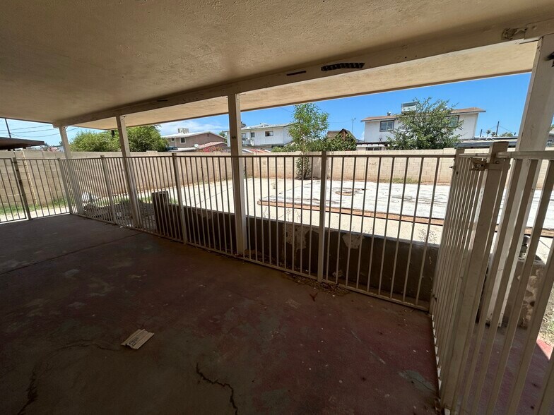 Building Photo - 8014 W Osborn Rd
