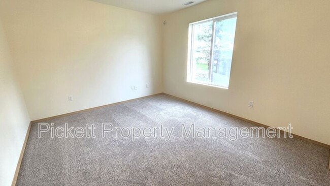 Building Photo - 2122 Tidepool Pl E