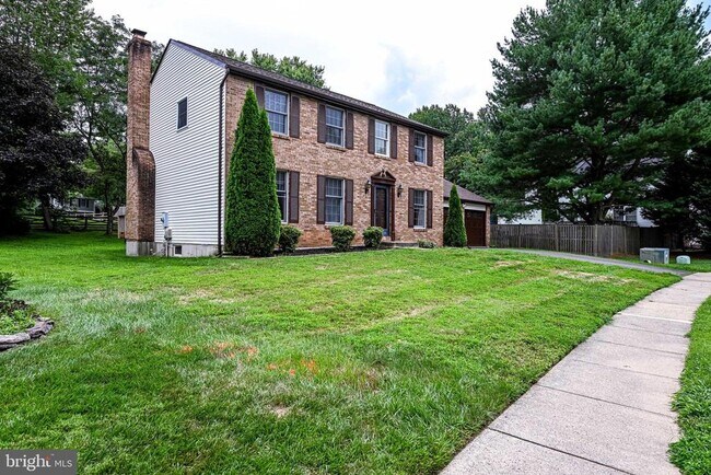 Building Photo - 3381 Monarch Ln