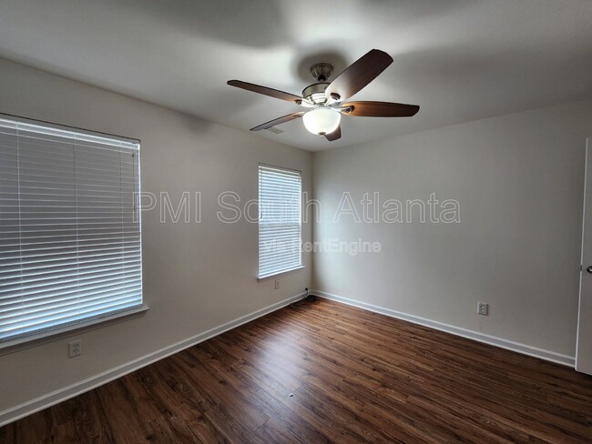 Building Photo - 2551 Wrangler Dr