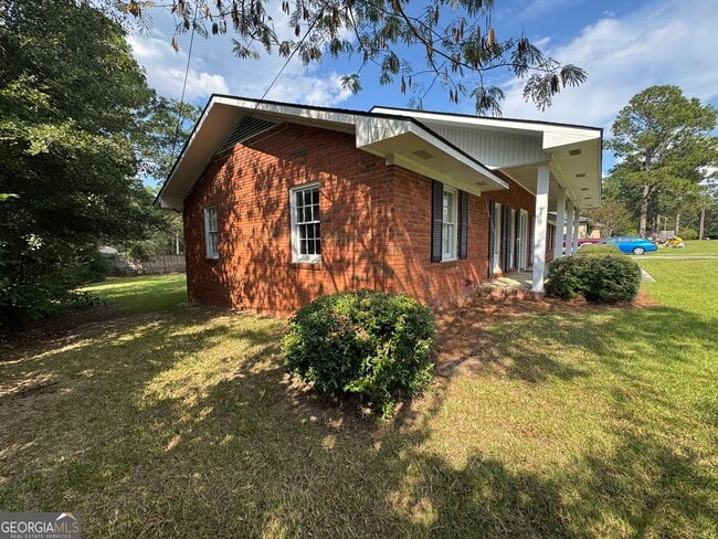 Building Photo - 107 Belair Dr