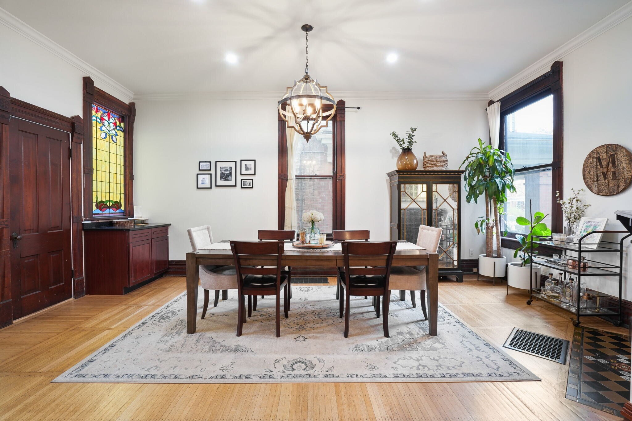 Building Photo - 77 W 2nd Ave