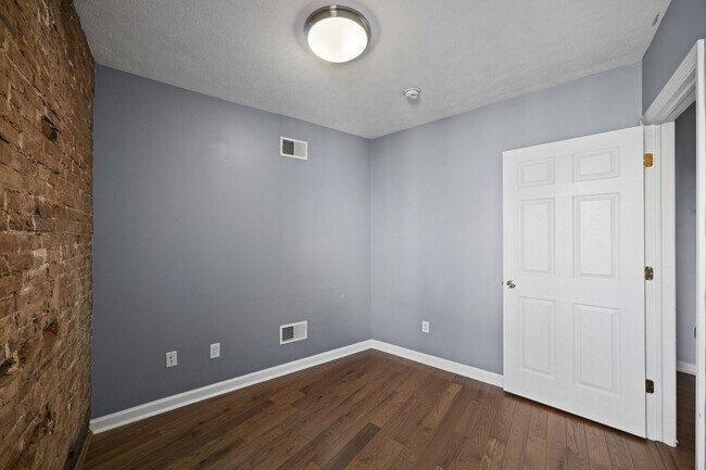 Building Photo - 4213 Butler St