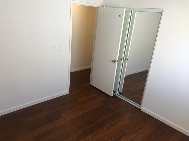 Building Photo - 147 Coventry Dr