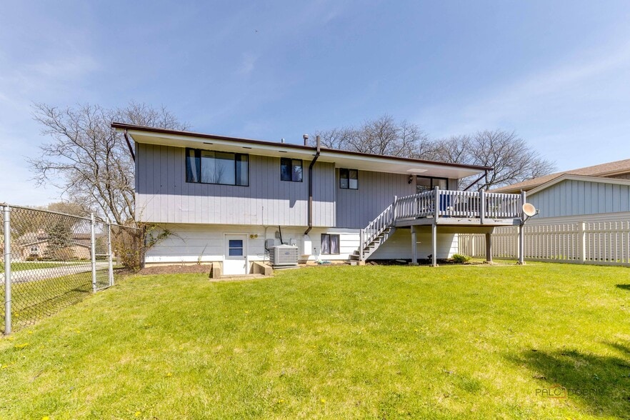 Building Photo - 1171 Saylesville Ln