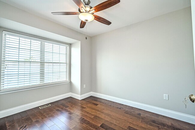 Building Photo - 44171 Paget Terrace