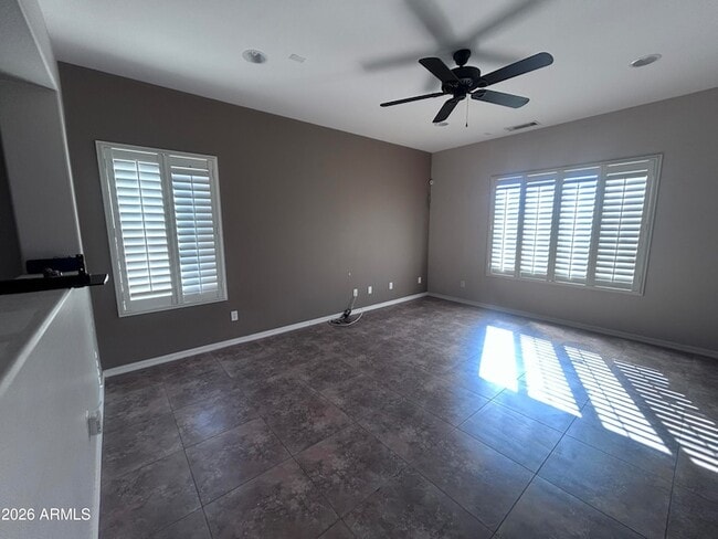 Building Photo - 29789 W Fairmount Ave