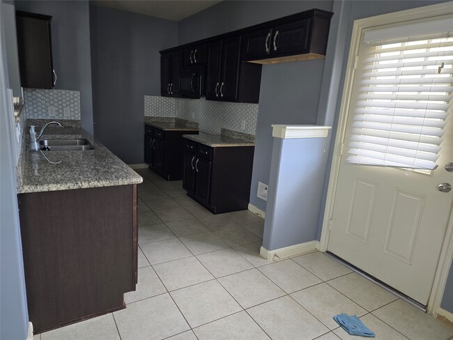 Building Photo - 10610 Prillerman Trails Dr