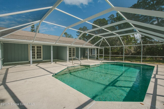 Building Photo - 5492 Wendy Lee Dr
