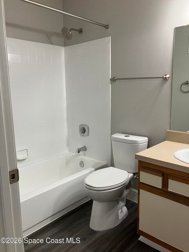 Building Photo - 7667 N Wickham Rd