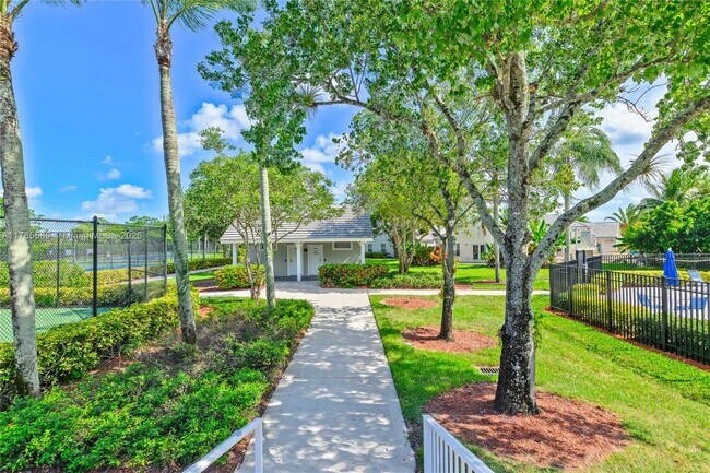 Building Photo - 3562 Southern Orchard Rd W