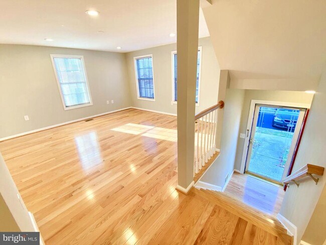 Building Photo - 9400 Candleberry Ct