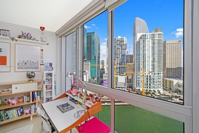 Building Photo - 465 Brickell Ave