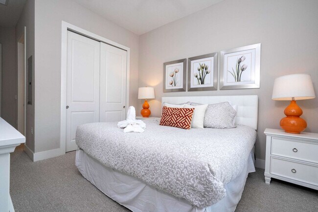 Building Photo - 7592 Sunny Dreams Ln