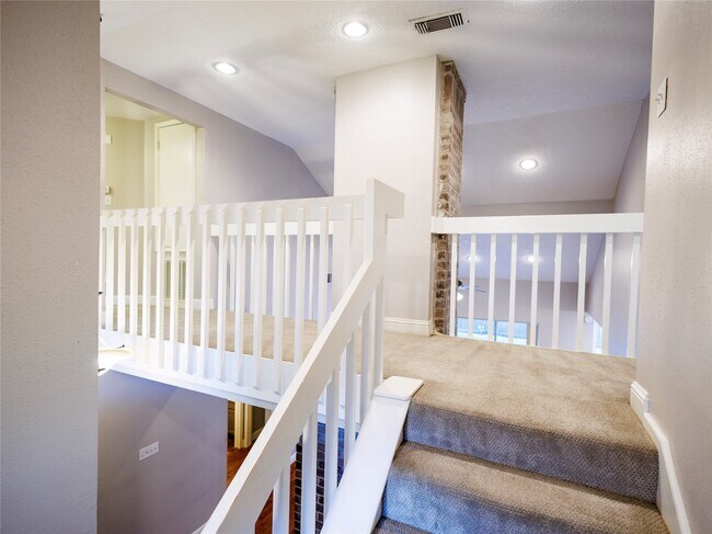 Building Photo - 16307 Mulberry Run Ct